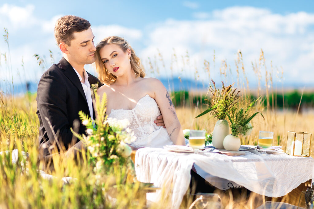 Couple chooses picnic during simple elopement in Colorado.