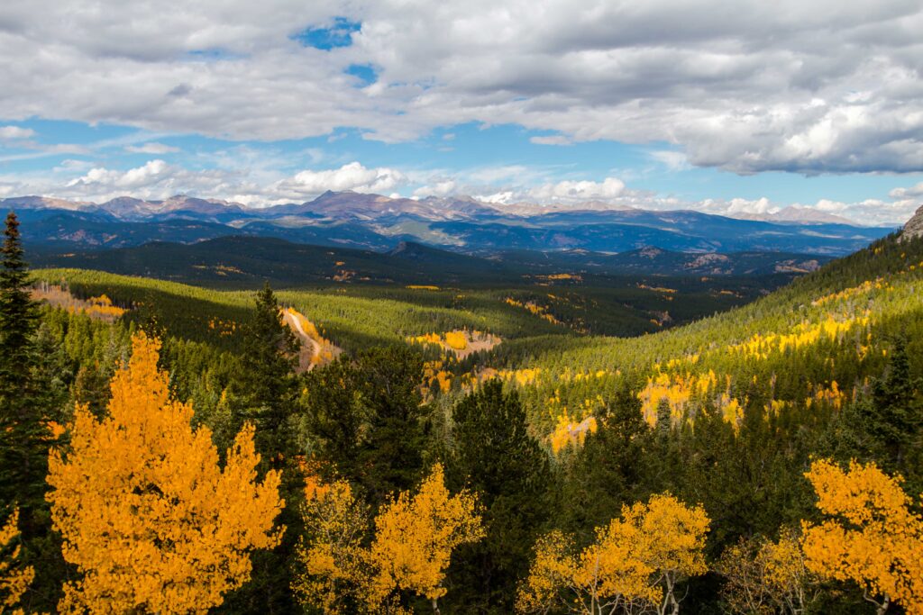 Colorado elopement spot with mountain overlook and fall colors.